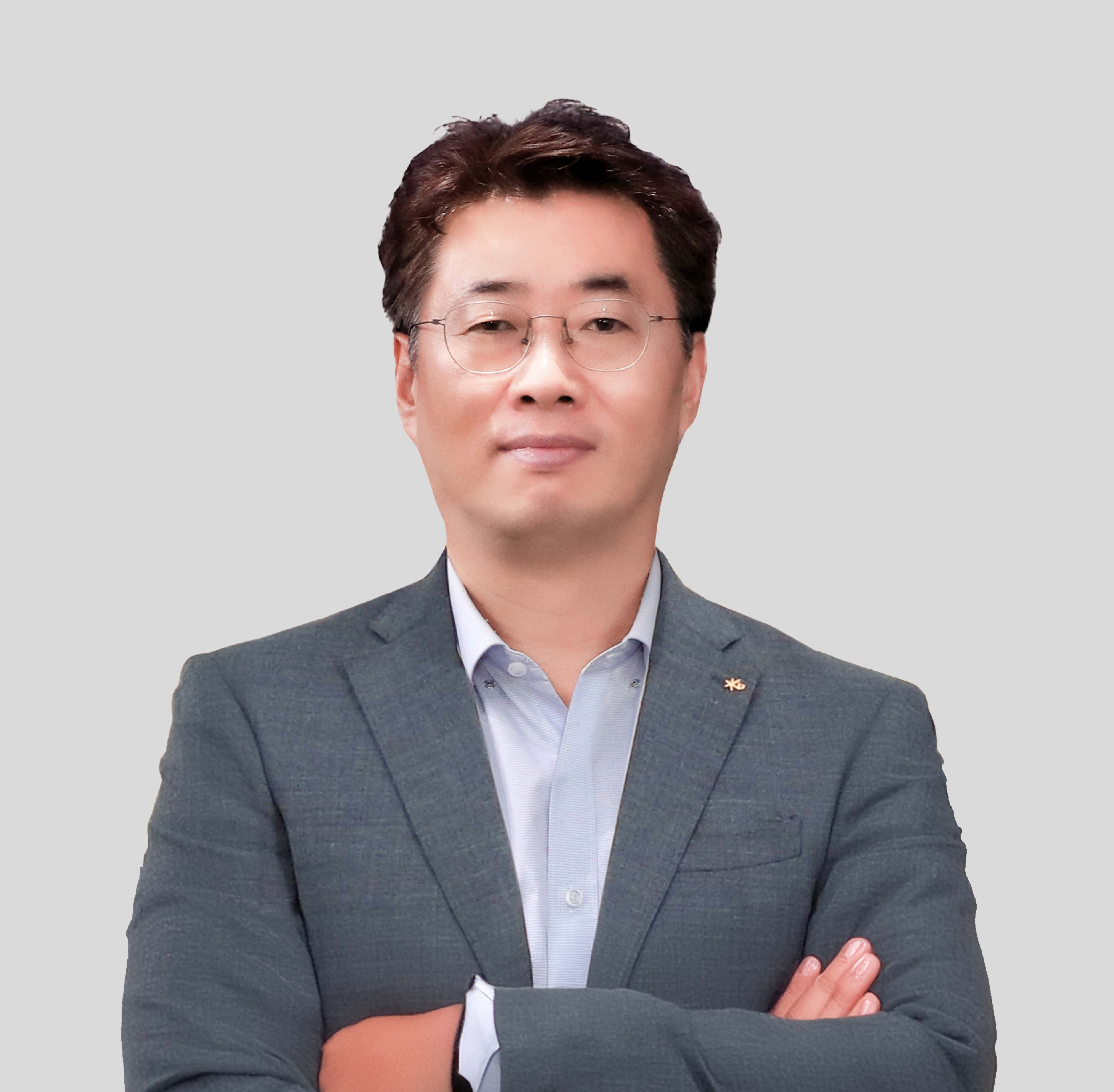 นายซังอิน ลี